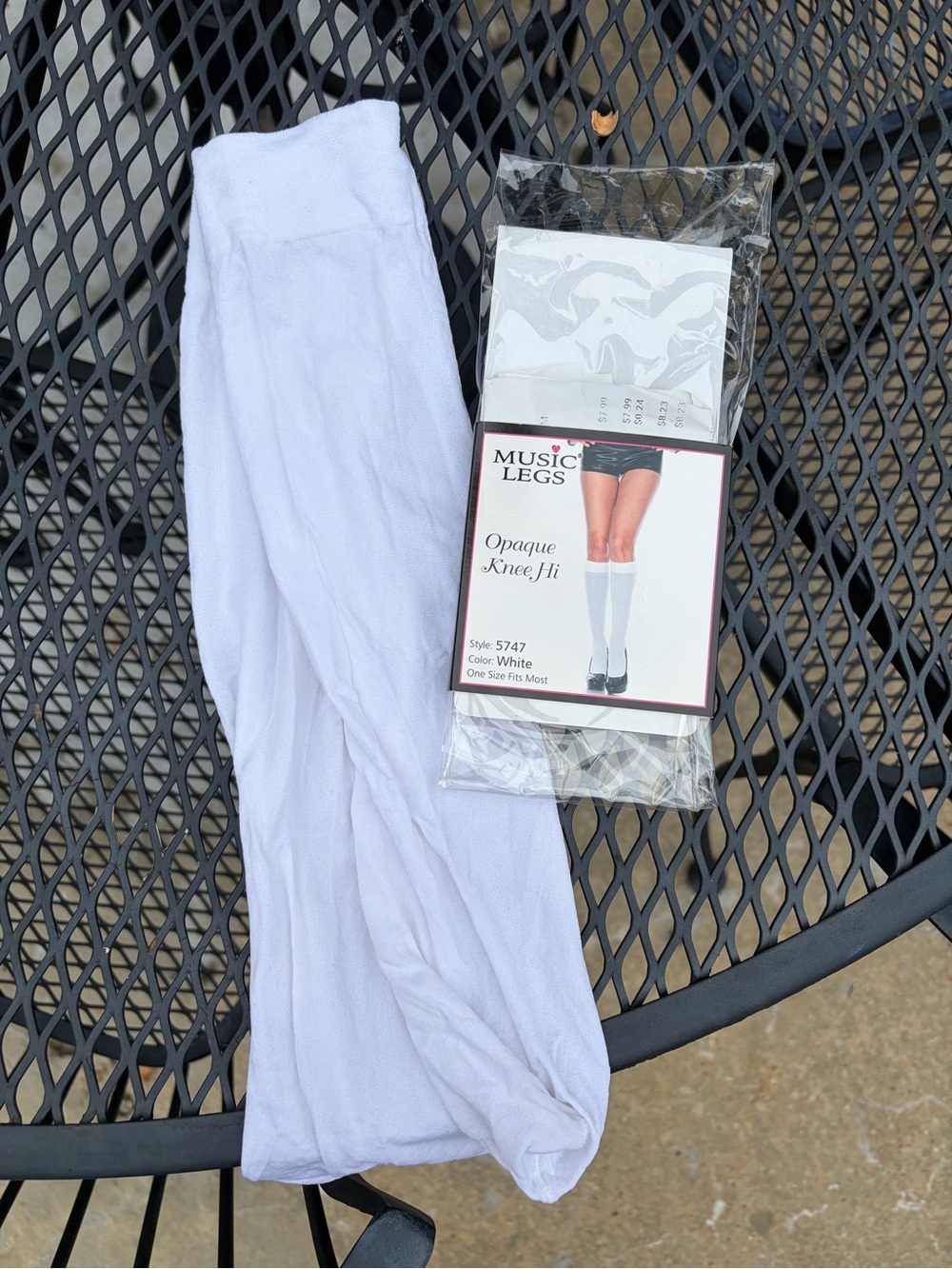 Music Legs White Opaque Knee-High Socks - Classic Opaque Pair